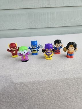Little People Fisher-Price DC Comics Set Of 6 Super Hero Lot Batman Joker Flash